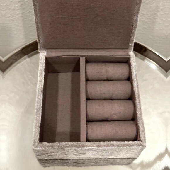 Grey Velvet Beaded and Embroidered Butterfly Floral Jewelry Box - Picture 3 of 4